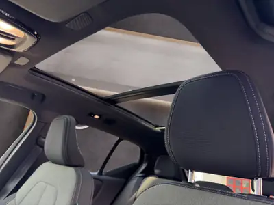 Volvo XC40 2.0 B4 MH Black Edition — SUV compact hybride, quasi neuf, faible consommation — Thumbnail 15