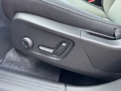 Volvo XC40 2.0 B4 MH Black Edition — SUV compact hybride, quasi neuf, faible consommation — Thumbnail 21