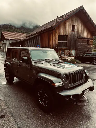 Jeep Wrangler 2.0 Turbo Rubicon Unlimited 4xe — SUV hybride rechargeable, 160'000 km — vista esterna