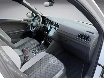VW Tiguan 2.0 TDI 200 PS R-Line — SUV Diesel robuste, 4Motion intégral, service frais — Thumbnail 13