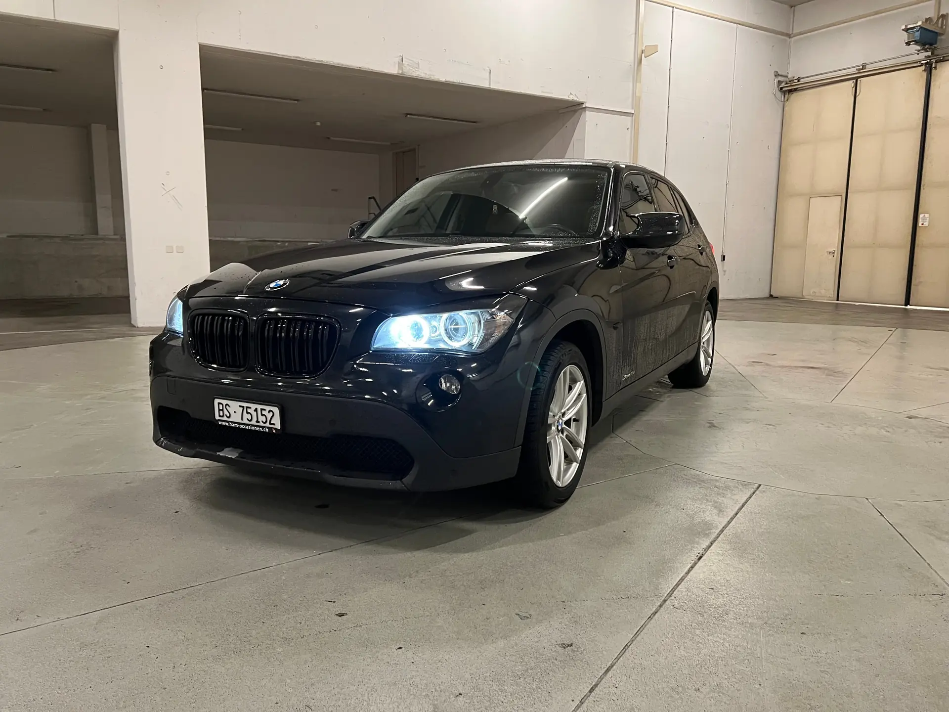 BMW X1 28i xDrive — SUV compact polyvalent, moteur 245 ch et traction intégrale