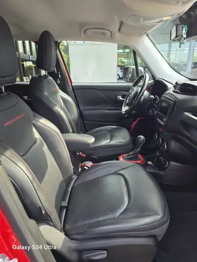 Jeep Renegade 2.0 CRD Trailhawk AWD — SUV compact diesel robuste, 88 000 km — interior
