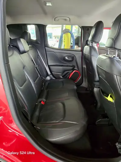 Jeep Renegade 2.0 CRD Trailhawk AWD — SUV compact diesel robuste, 88 000 km — Thumbnail 11