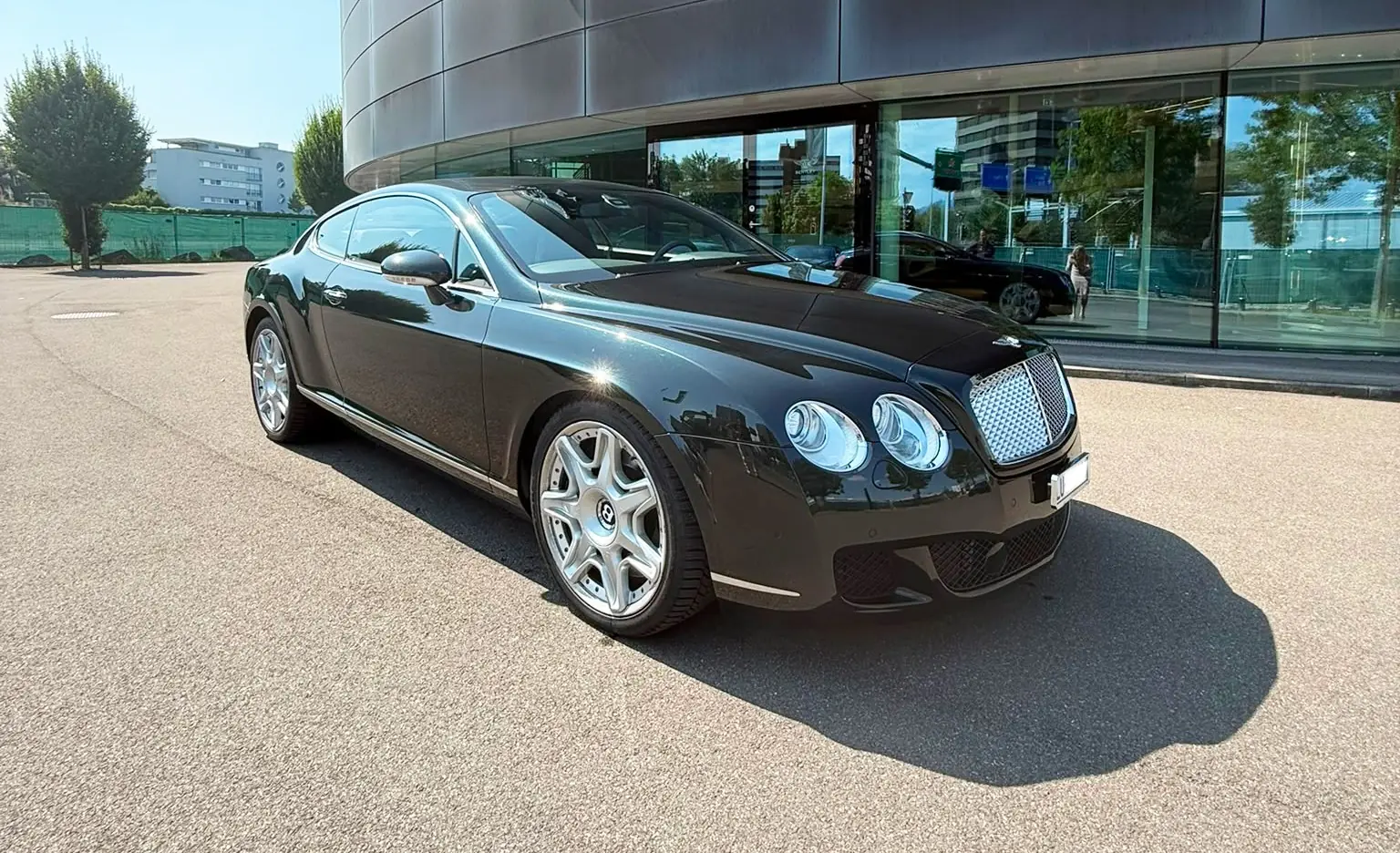 Bentley Continental GT 6.0 V12 — Coupé sportif de luxe, 560 ch, historique complet — vue extérieure
