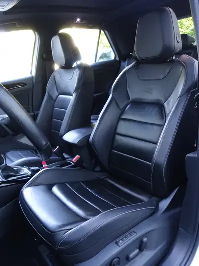 VW T-Roc 2.0 TSI R-Line 4Motion — SUV compact sportif, 82'000 km, première main — Miniature 9