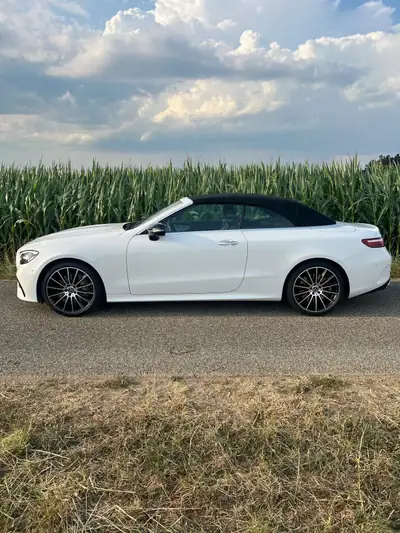 Mercedes-Benz E 450 AMG Line 4MATIC Cabriolet — Élégance décapotable, motorisation hybride et toutes options — arrière