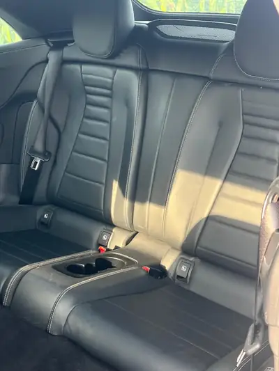 Mercedes-Benz E 450 AMG Line 4MATIC Cabriolet — Élégance décapotable, motorisation hybride et toutes options — détail