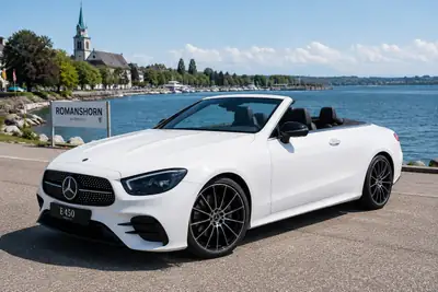 Mercedes-Benz E 450 AMG Line 4MATIC Cabriolet — Élégance décapotable, motorisation hybride et toutes options — Miniature 7