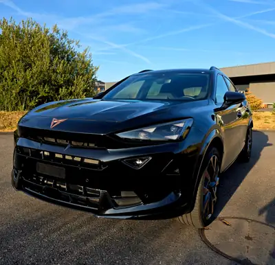 CUPRA Formentor 1.5 eHybrid VZ — SUV hybride rechargeable sportif, 11'300 km seulement — fianco