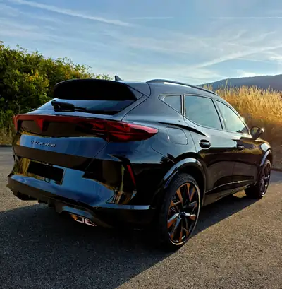 CUPRA Formentor 1.5 eHybrid VZ — SUV hybride rechargeable sportif, 11'300 km seulement — vista posteriore