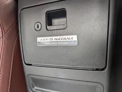 Mazda MX-5 2.0 Havana — Roadster sportif légendaire, 47 500 km seulement — Heckansicht