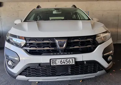 Dacia Sandero Stepway 2022 — SUV urbain compact, 15 000 km, jantes alu, parfait état — Armaturenbrett