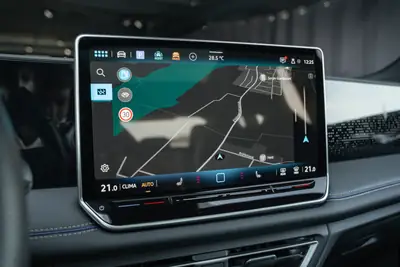VW Tiguan 1.5 eTSI DSG R-Line 2024 — SUV hybride léger, quasi neuf avec toit panoramique — Miniature 18