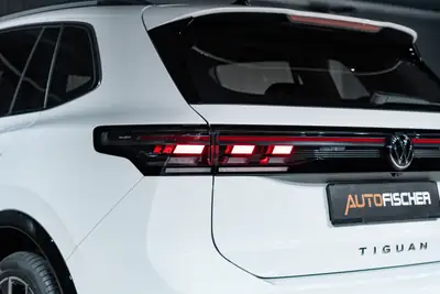 VW Tiguan 1.5 eTSI DSG R-Line 2024 — SUV hybride léger, quasi neuf avec toit panoramique — Miniature 27