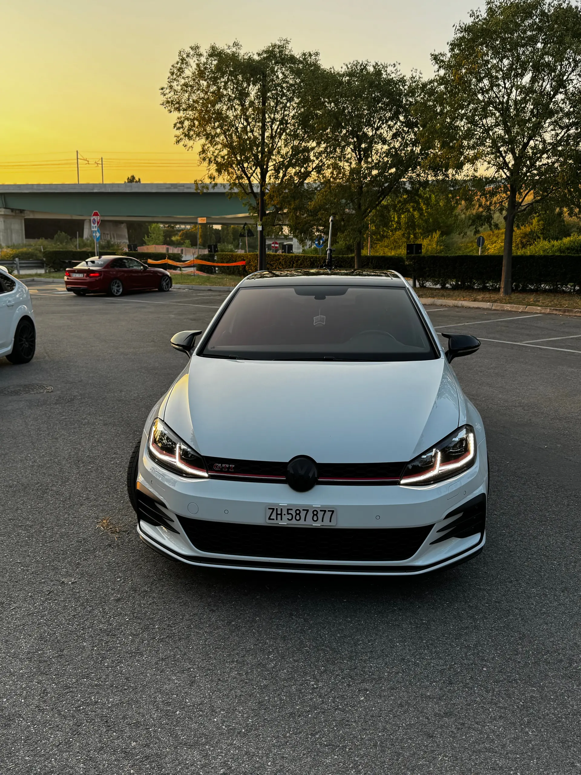 VW Golf 2.0 TSI GTI Performance — 245 ch, sportive authentique à boîte manuelle — vue extérieure