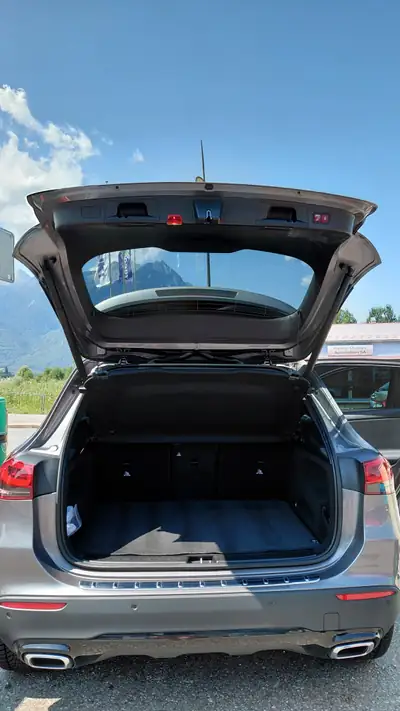 Mercedes-Benz GLA 250 4matic — SUV polyvalent, moteur révisé, traction intégrale — intérieur