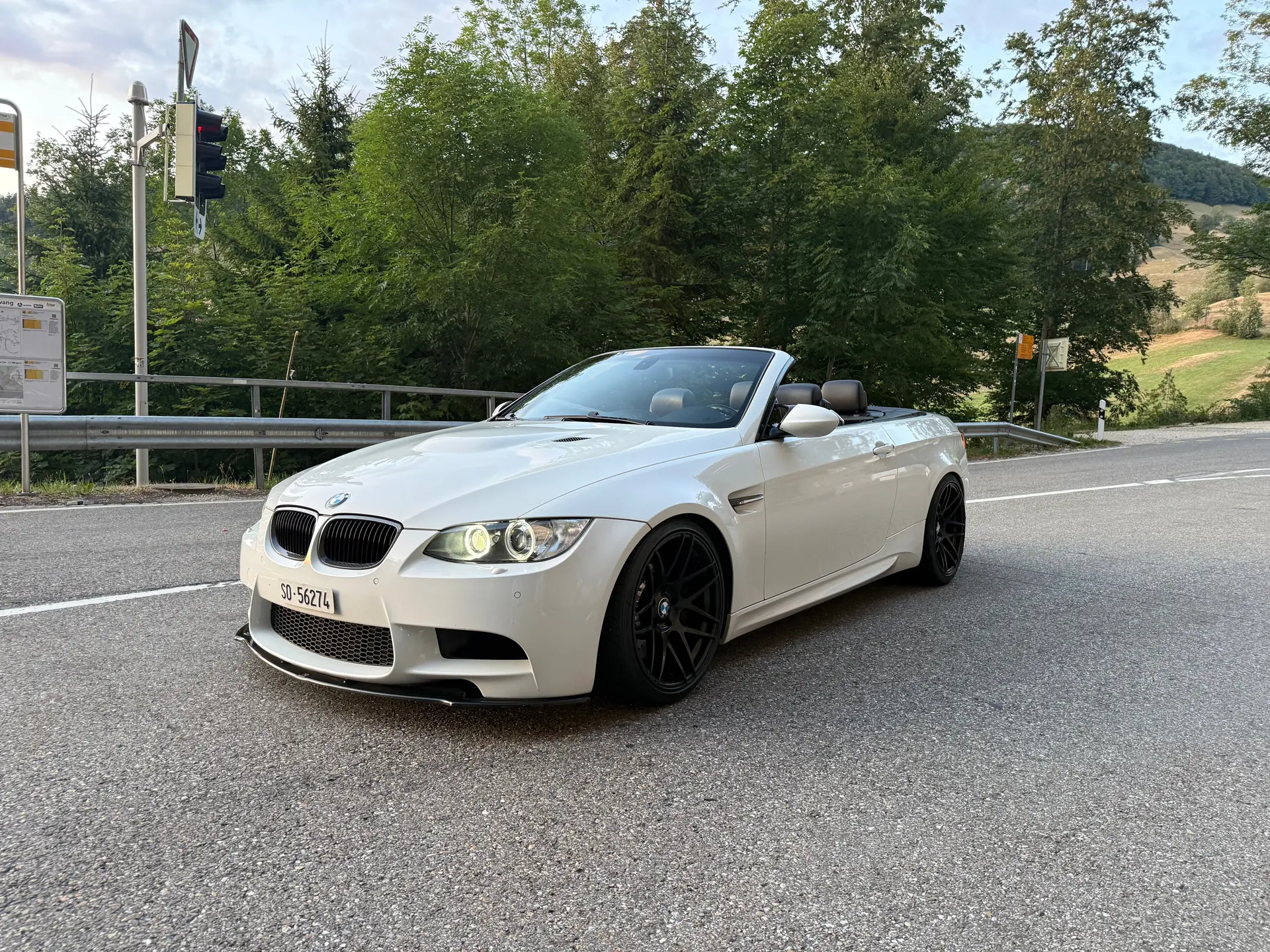 BMW M3 E93 Cabriolet — 420 ch, capote électrique, investissements récents — Außenansicht