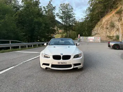 BMW M3 E93 Cabriolet — 420 ch, capote électrique, investissements récents — Innenraum