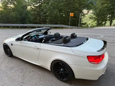 BMW M3 E93 Cabriolet — 420 ch, capote électrique, investissements récents — Miniatur 8