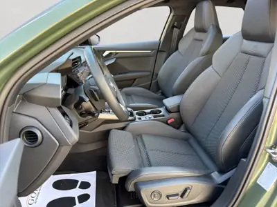 Audi A3 Sportback 35 TFSI S line — Berline compacte hybride légère, 18 300 km seulement — Miniature 8