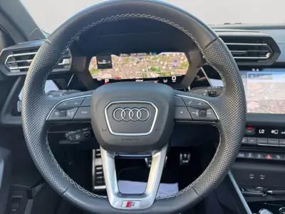 Audi A3 Sportback 35 TFSI S line — Berline compacte hybride légère, 18 300 km seulement — Miniature 9