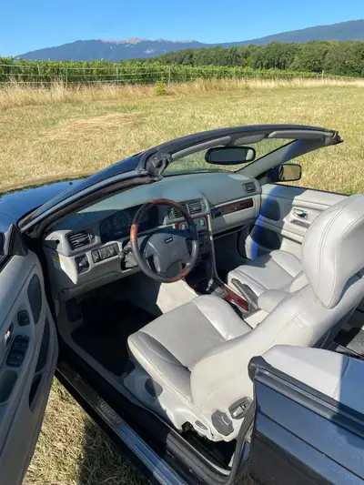 Volvo C70 2.4 T — Cabriolet sportif, 193 ch et toiture électrique — interni
