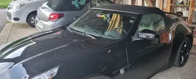 Nissan 370 Z 3.7 V6 — Cabriolet sportif pur jus, 85'000 km seulement — côté