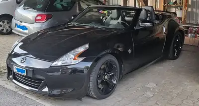 Nissan 370 Z 3.7 V6 — Cabriolet sportif pur jus, 85'000 km seulement — intérieur
