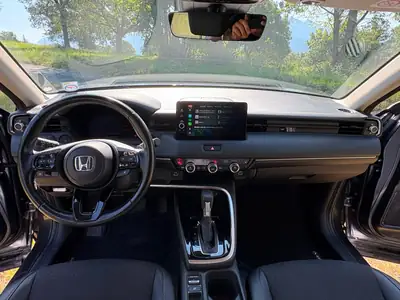 Honda HR-V 1.5 i-MMD Advance — Hybride compact, consommation ultra-maîtrisée — Heckansicht