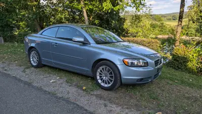 Volvo C70 2.4i 20V 170 Summum — Cabriolet élégant, entretien suivi, histoire sans sinistre — vista posteriore