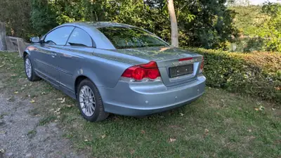 Volvo C70 2.4i 20V 170 Summum — Cabriolet élégant, entretien suivi, histoire sans sinistre — Miniatura 7