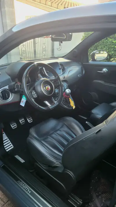 Fiat 595 Abarth — Sportive compact 165 ch, faible kilométrage, sans sinistre — Armaturenbrett