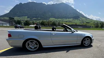 BMW 325Ci — Cabriolet sportif M Package, châssis affiné, 67 500 km — fianco