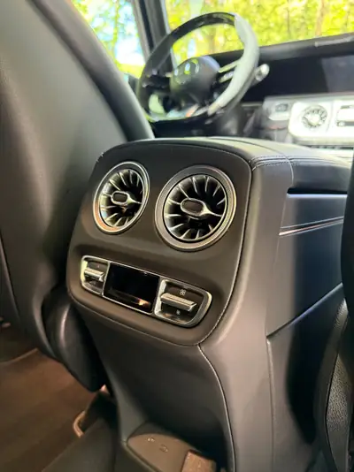 Mercedes-Benz G 63 AMG — Performance brute et luxe sans compromis — Miniature 15