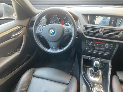BMW X1 xDrive 28i Sport Line — SUV dynamique, entretien suivi, tous contrôles à jour — Miniature 11