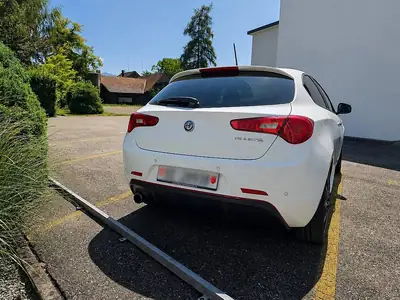 Alfa Romeo Giulietta 1.4 TB MultiAir Sport — Berline dynamique, 107'000 km, MFK 2025 — Seitenansicht