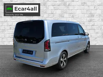 Mercedes-Benz EQV 300 Long — Monospace électrique premium, 16'000 km seulement — dashboard