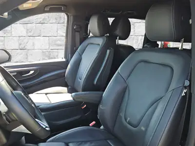Mercedes-Benz EQV 300 Long — Monospace électrique premium, 16'000 km seulement — Thumbnail 12