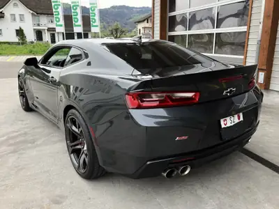 Chevrolet Camaro 1 LE — Muscle car américain, 461 ch et peu de kilomètres — Seitenansicht