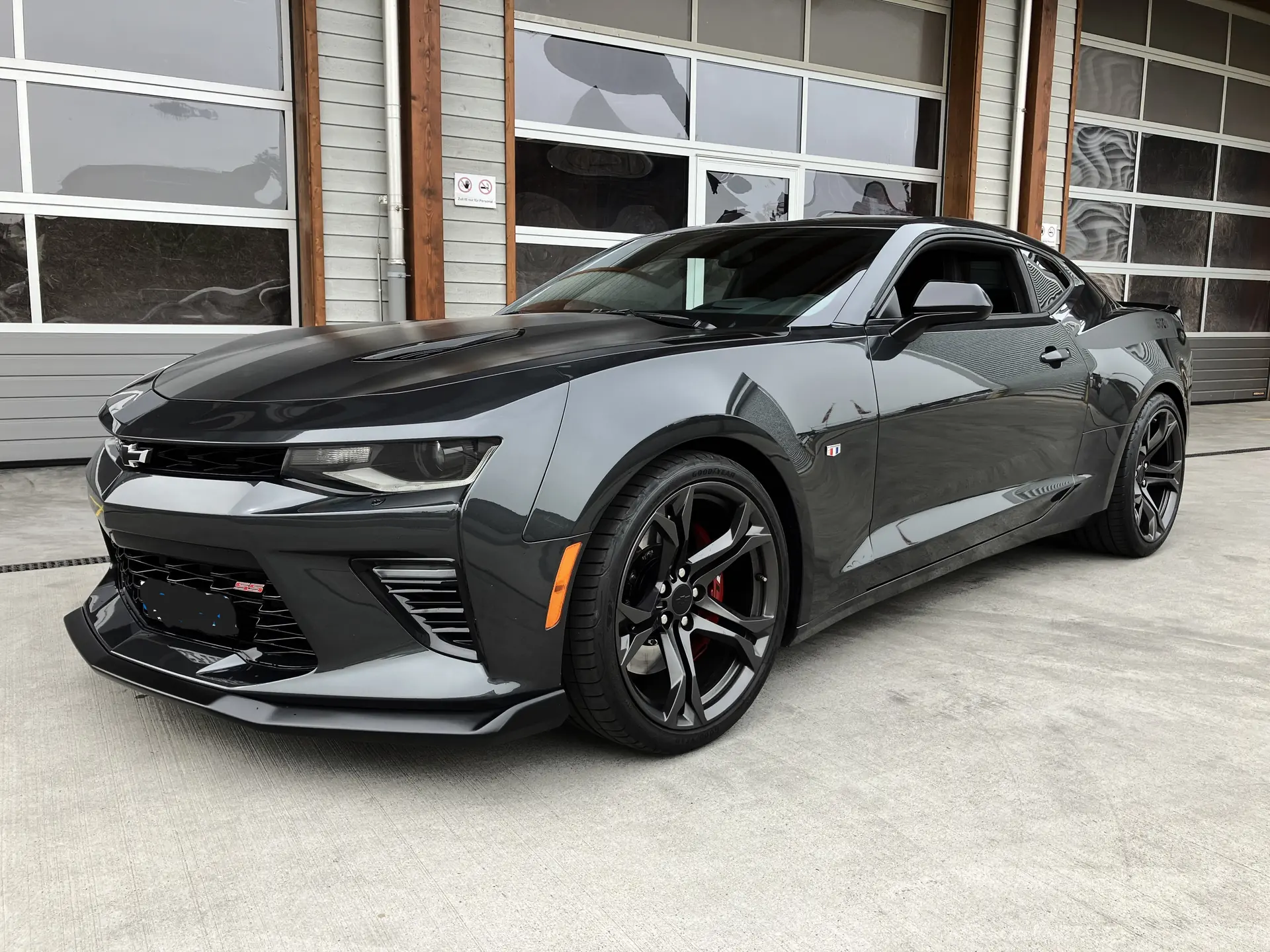 Chevrolet Camaro 1 LE — Muscle car américain, 461 ch et peu de kilomètres