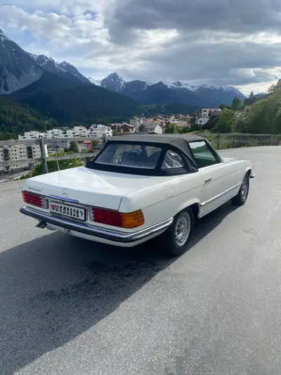 Mercedes-Benz SL 280 — Cabriolet de légende 1979, patrimoine automobile d'exception — Seitenansicht