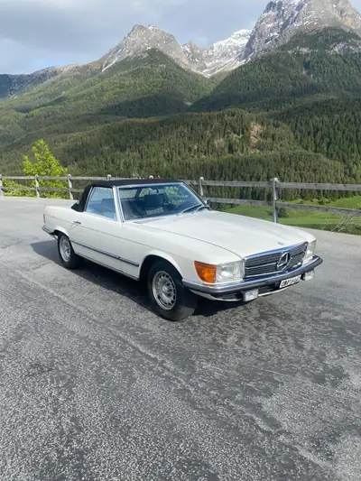 Mercedes-Benz SL 280 — Cabriolet de légende 1979, patrimoine automobile d'exception — Außenansicht