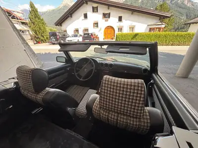 Mercedes-Benz SL 280 — Cabriolet de légende 1979, patrimoine automobile d'exception — Miniatur 17