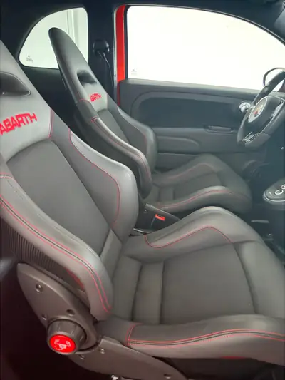 Fiat 695 Abarth 1.4 T-Jet 180 — Sportive italienne authentique, 30 000 km seulement — cruscotto