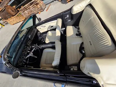 Ford Mustang Cabriolet 1966 — Légende américaine décapotable, moteur V8 musclé — arrière