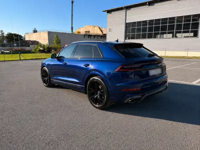Audi SQ8 4.0 V8 TFSI — SUV coupé haute performance, 507 ch et garantie constructeur — côté