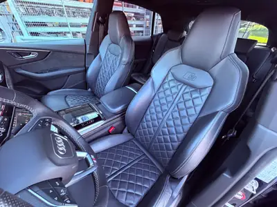 Audi SQ8 4.0 V8 TFSI — SUV coupé haute performance, 507 ch et garantie constructeur — tableau de bord