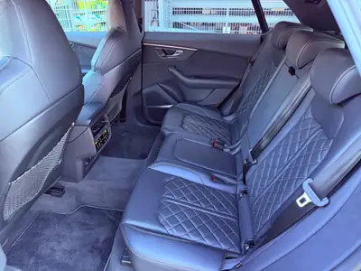 Audi SQ8 4.0 V8 TFSI — SUV coupé haute performance, 507 ch et garantie constructeur — Miniature 7