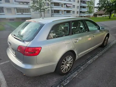 Audi A6 3.2 V6 FSI — Break élégant, motorisation puissante et équipement complet — intérieur