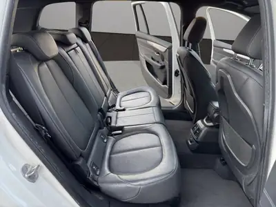 BMW 218 Gran Tourer xDrive M Sport — Monospace polyvalent, 8 pneus, entretien à jour — Miniature 18